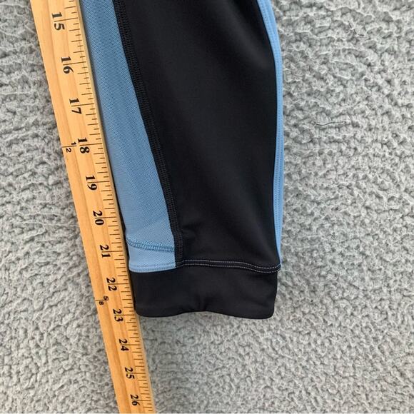 Lululemon Women's Zip the Line Mesh Running Crop 23” -  LW6ASPS  -  Size:  6 - Picture 13 of 16